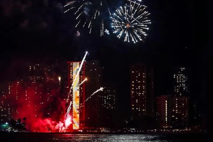 Fireworks-Tour-image-10