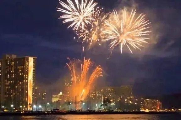 Fireworks-Tour-image-19