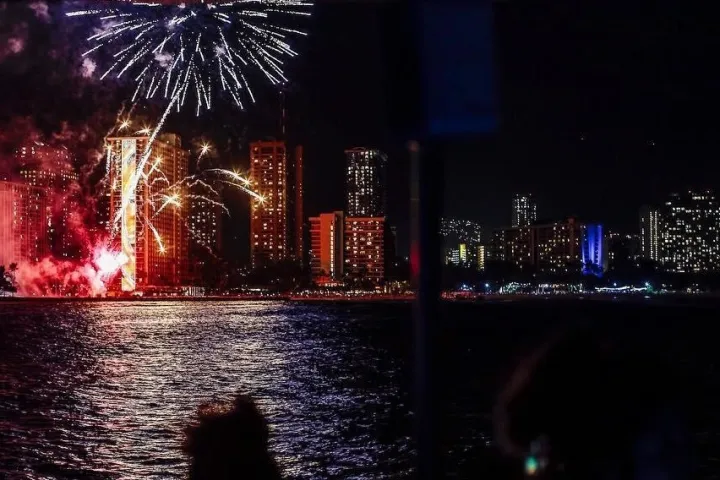 Fireworks-Tour-image-5